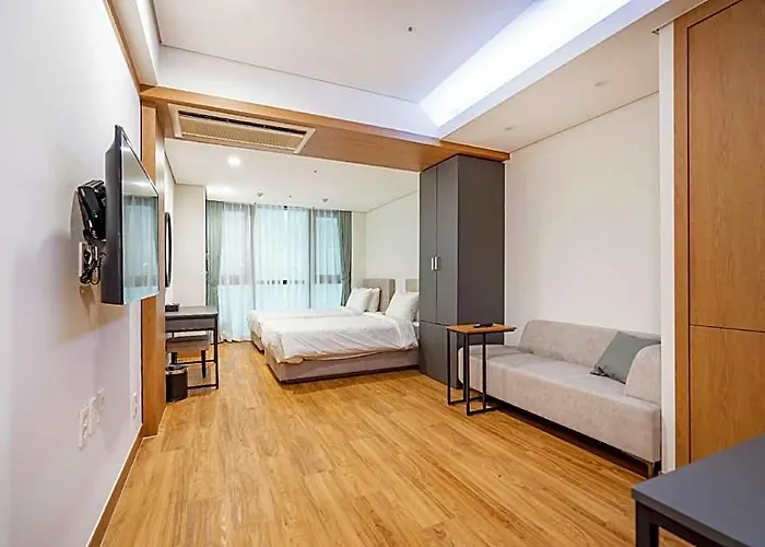ホテル Centum Convention 4*