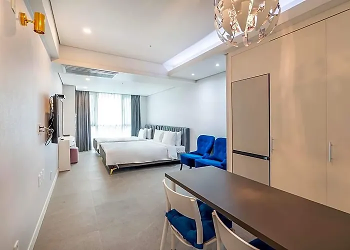 ホテル Centum Convention 4*